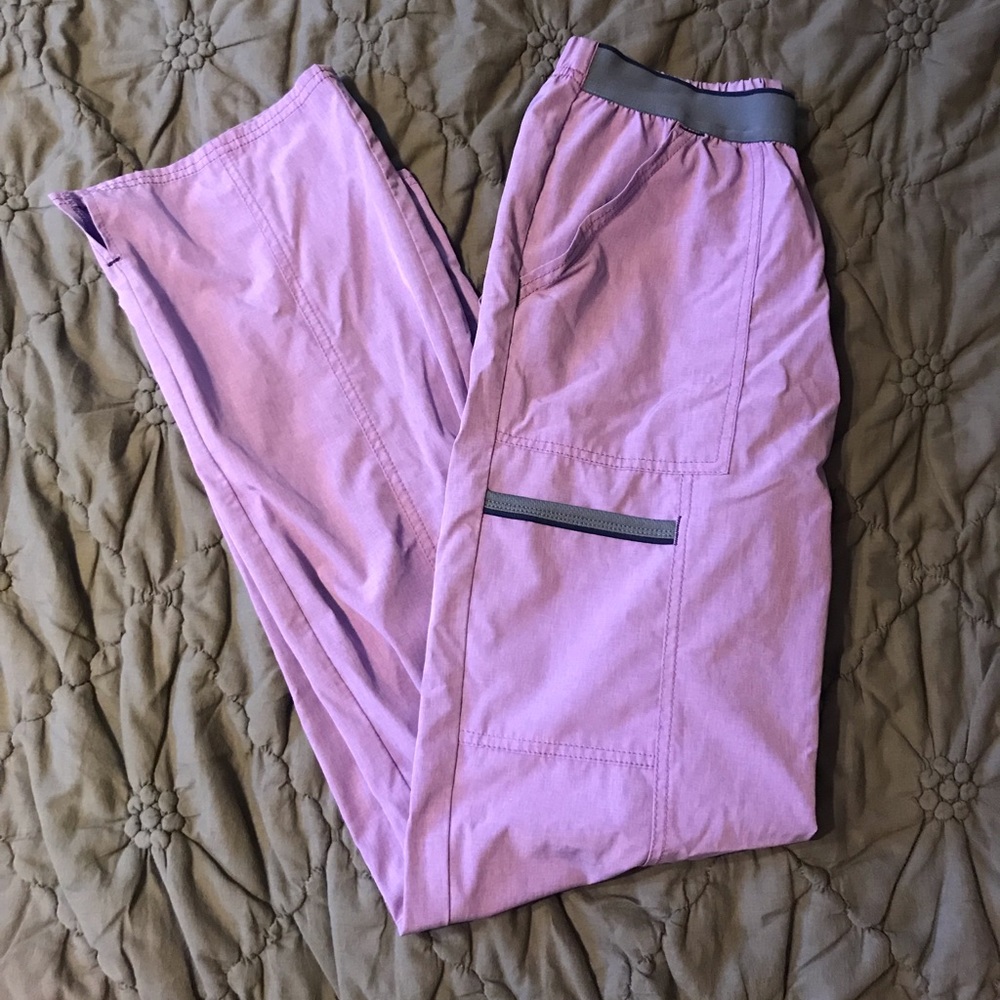 Scrubs star size medium lavender pants